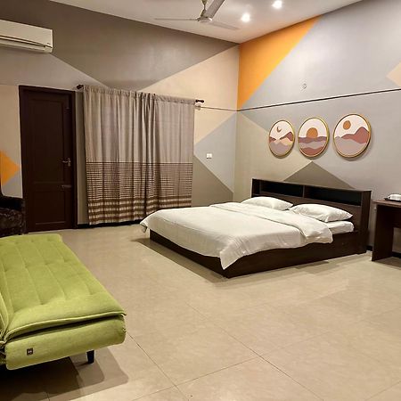 Costa Verde Luxury Seafront Villa Chennai Exterior foto